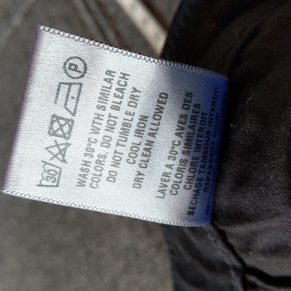 Etienne Marcel Signature Skinny With Red Zipper Details - Picture 9 of 15